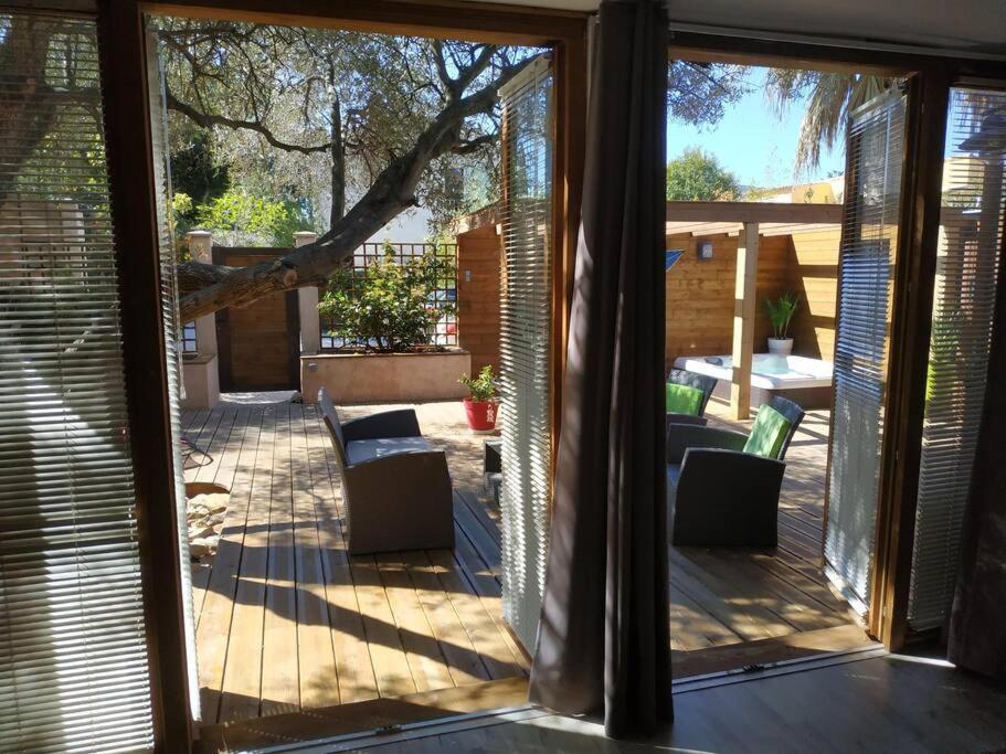 Studio Jacuzzi Prive A 8 Min A Pied De La Plage Apartment La Ciotat Exterior photo
