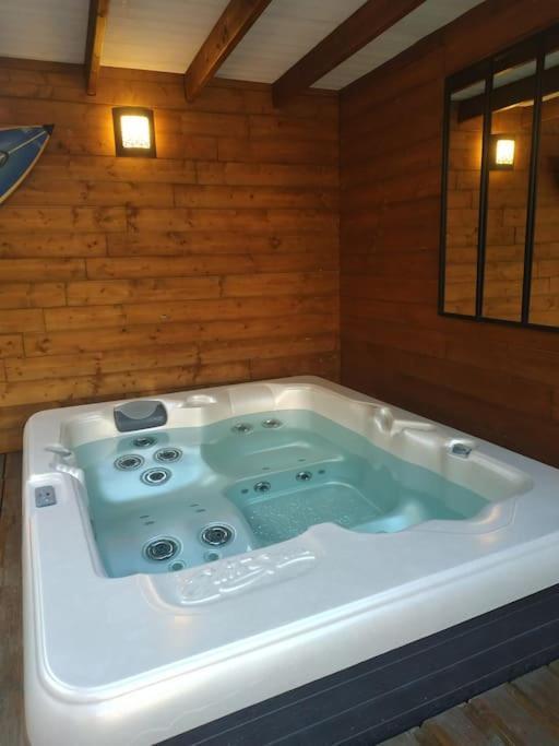 Studio Jacuzzi Prive A 8 Min A Pied De La Plage Apartment La Ciotat Exterior photo