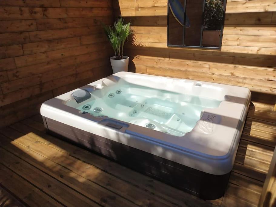 Studio Jacuzzi Prive A 8 Min A Pied De La Plage Apartment La Ciotat Exterior photo