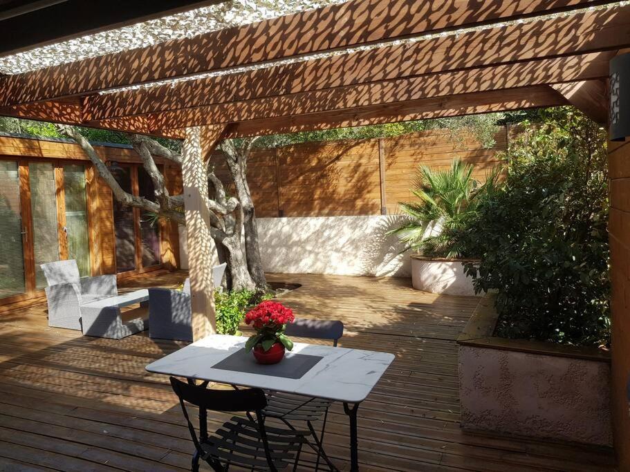 Studio Jacuzzi Prive A 8 Min A Pied De La Plage Apartment La Ciotat Exterior photo